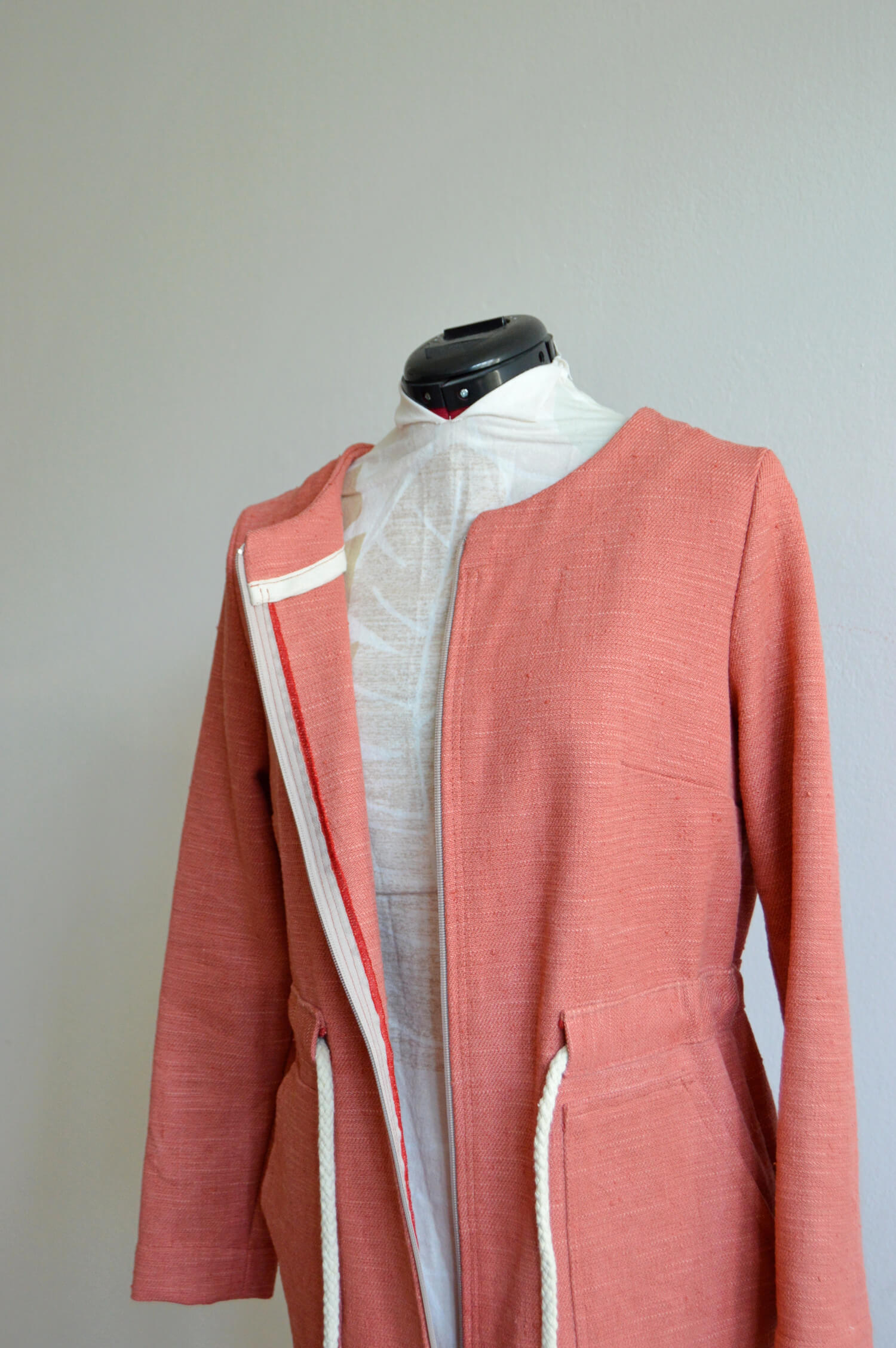 Upcyklovaná ružová bunda od slovenskej návrhárky